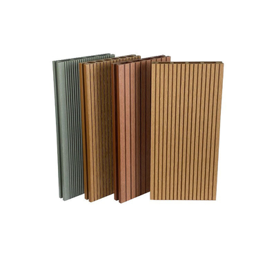 acheter Non - le Decking de la cannelure WPC de glissement embarque la planche extérieure 140x25mm Gray Tan de plancher d'ingénierie de parc de route de panneau fabrication en ligne