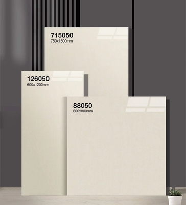 Carreaux de porcelaine vernis poli de qualité beige AAA et carreaux de sol antidérapants de 750x1500 mm pour salle de bain et salon