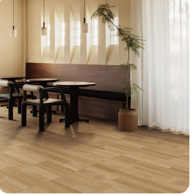 Carreaux texturés modernes et plancher extérieur en bois comme une tuile de porcelaine pour la reconstruction