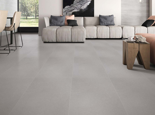 Carreaux extérieurs gris 1200x600mm Plancher intérieur décoratif en porcelaine vitrée Carreaux pour douche