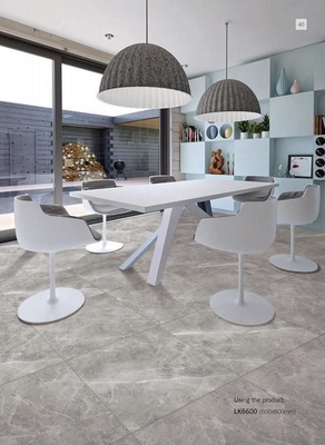 Paroi extérieure en marbre 600x600mm Carreaux de porcelaine de corps entier et carreaux décoratifs gris foncé pour salle à manger et hôtel