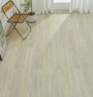Sol SPC antidérapant kaki 1220x180mm épaisseur 5mm avec revêtement UV motif bois pour rénovation et hôtel