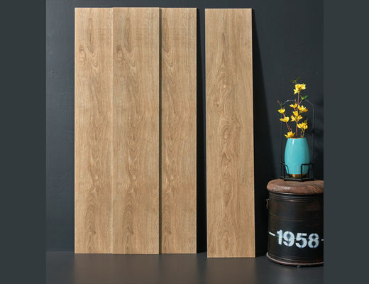 la porcelaine en bois d'épaisseur de 60Boxes/Plt 9.5mm couvre de tuiles la couleur de crème de 250x1500mm