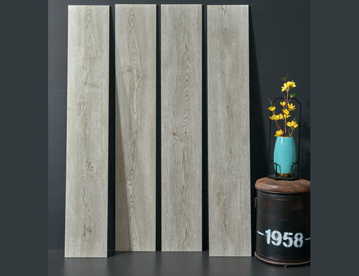 la porcelaine 4Pcs en bois de 25x150cm couvre de tuiles les matériaux de construction vitrés a poli 9.5mm