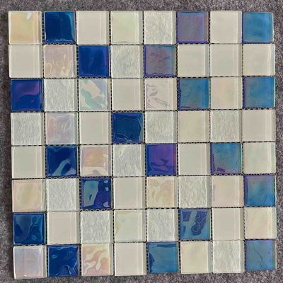 Allumage des tuiles de mosaïque décoratives iridescentes plaquant le verre coloré 8mm