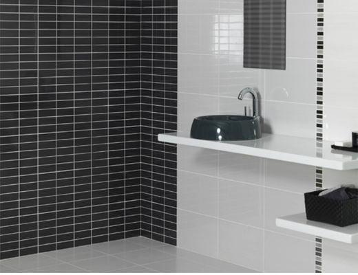 Salle de bains en céramique 14kgs/Ctn brillant noir blanc de cuisine de tuiles de souterrain de PRIMERA 10x20cm