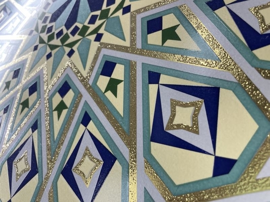 surface vitrée de carrelages de couleur d'or de fleur de 60x60cm colorée pour le bâtiment de projet
