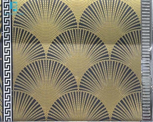 LA LIGNE D'OR EN FORME D'HÉLICE DE 600X600MM CONÇOIT LA TUILE ANTIDÉRAPAGE DÉCORATIVE DE PORCELAINE DE TUILES DE PLANCHER ET DE MUR